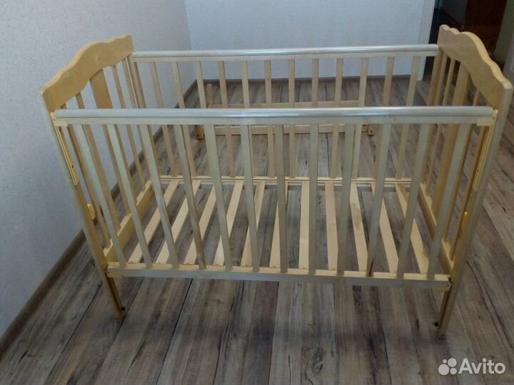 Кровать детская с продольным маятником 