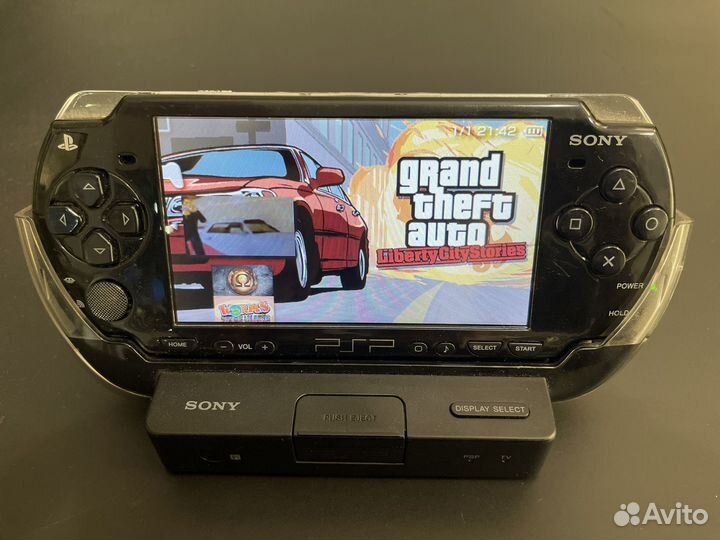 Sony PSP 3008 прошитая 8gb любые игры бесплатно