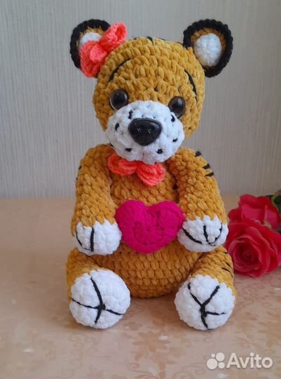 Вязаная плюшевая игрушка Тигренок