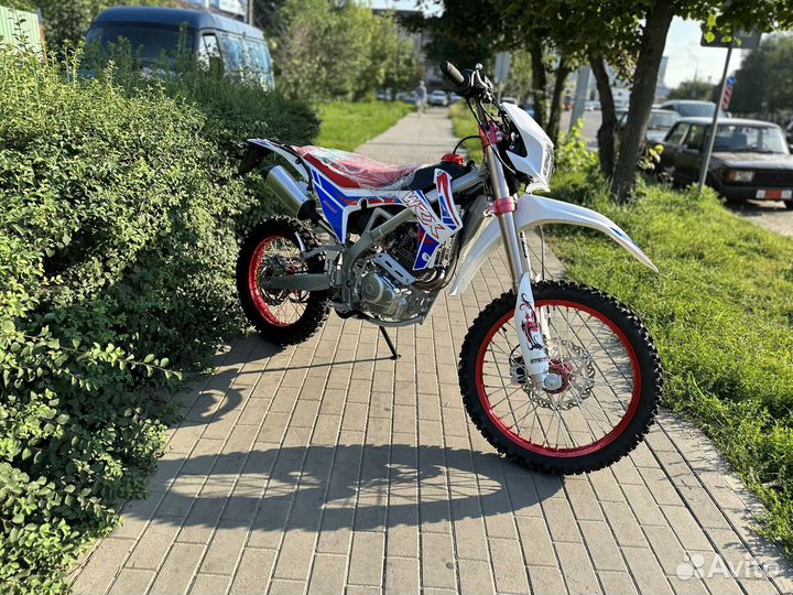 Новый мотоцикл motoland WRX 250 lite