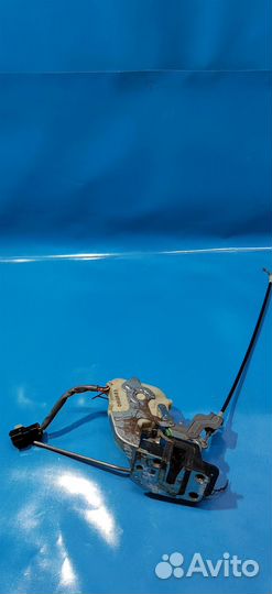 Замок двери передней правой Kia Sorento (2002-200