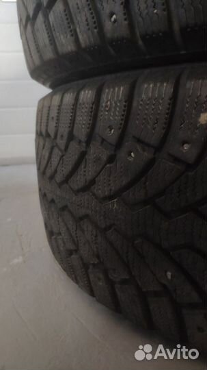 Pirelli Formula Ice 215/55 R17 98T