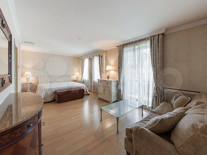 Таунхаус 502 м² на участке 2 сот.