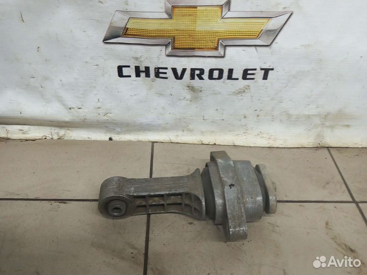 Задняя подушка двигателя Шевроле Авео Т250