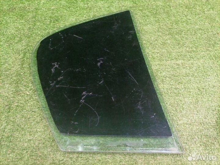 Стекло заднее левое Opel Astra H 2005-2014