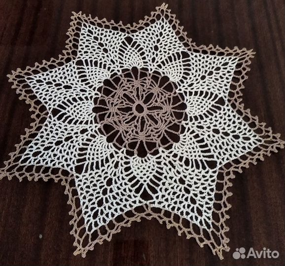 Новая нарядная салфетка-скатерть крючком