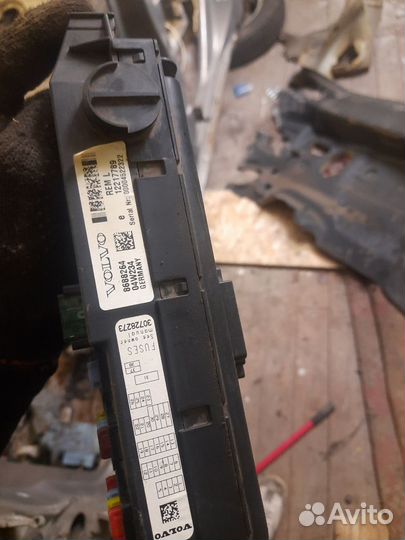 Блок предохранителей REM volvo s60