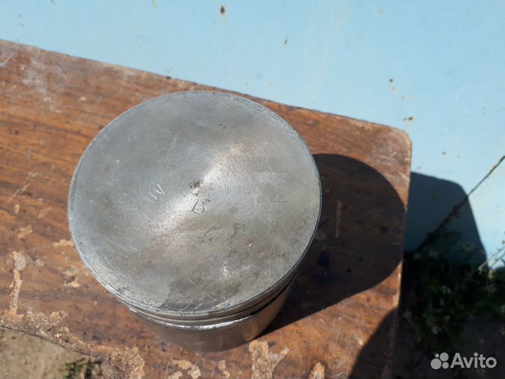 Поршни газ 53, газ 66, - 93,0. 93,5