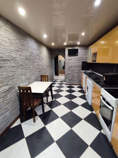 2-к. квартира, 70 м², 6/10 эт.