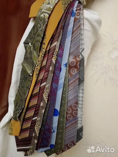 Продам галстуки мужские