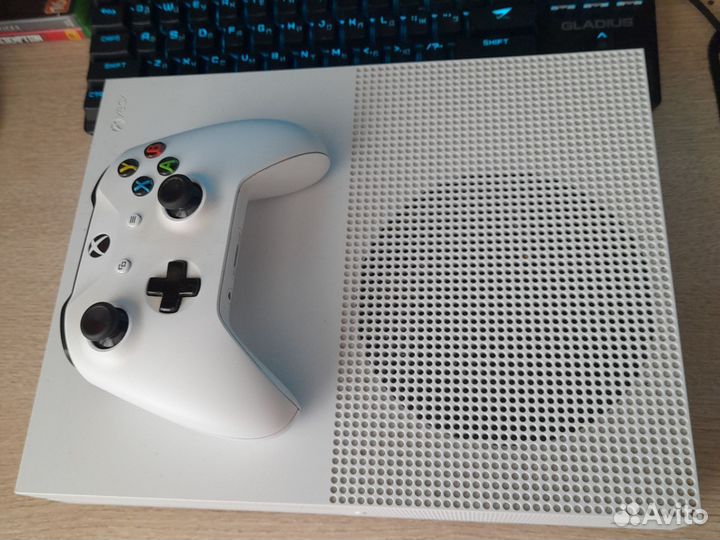 Xbox One s