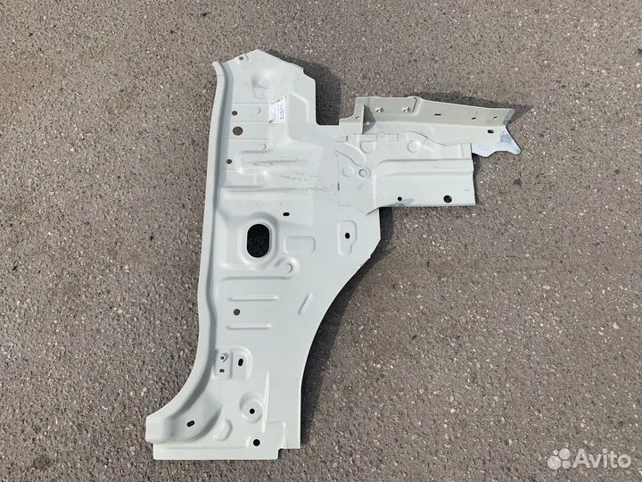 Кузовной элемент передней правый стойки Vitara