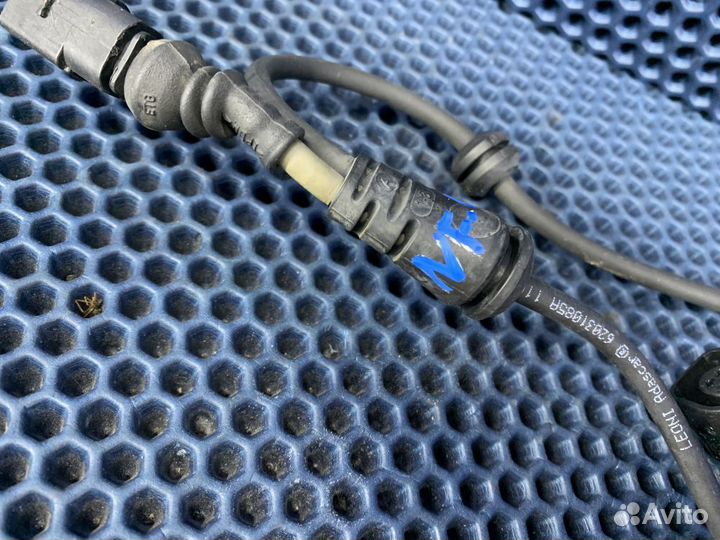 Проводка переднего датчика abs Volkswagen Touareg