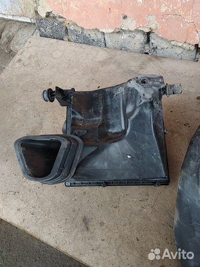 Корпус воздушного фильтра Opel Zafira C