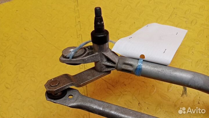 Трапеция стеклоочистителей A6 (C6,4F)