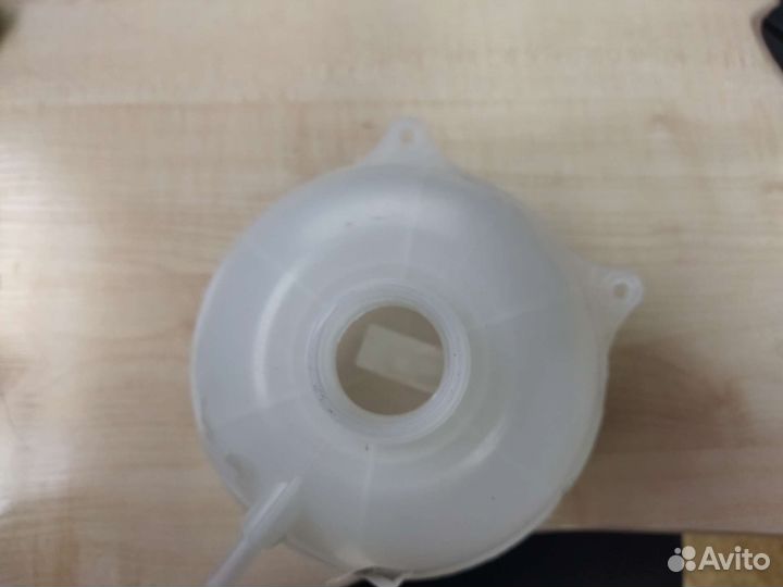 Бачок расширительный LADA Vesta (круглый)