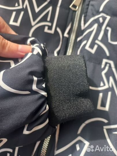 Бомбер женский