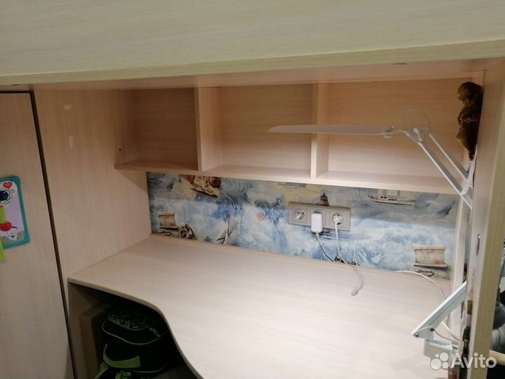 Детская кровать 3 в 1 со столом и шкафом