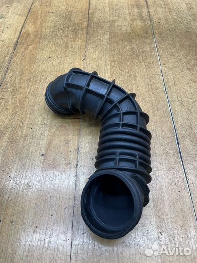 Патрубок воздушного фильтра Ford Focus 1 fxdb 2002