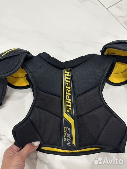 Нагрудник хоккейный bauer supreme
