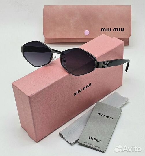 Солнцезащитные очки miu miu