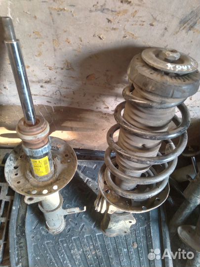 Стойка передняя chevrolet cruze