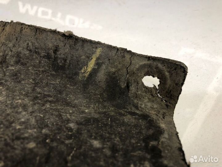 Воздуховод радиатора Lincoln Navigator U228 5.4