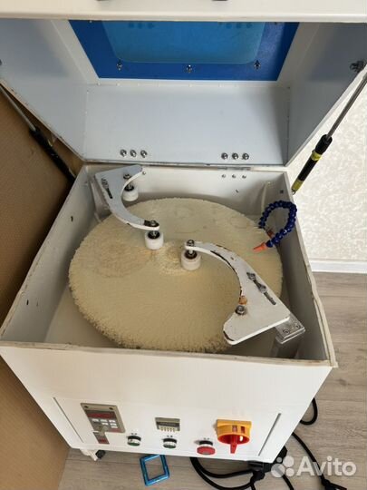 Оборудование для полировки дисплеев