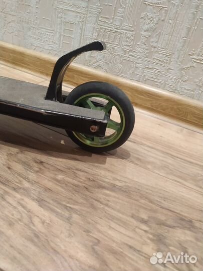 Трюковой самокат Black Aqua stunt scooter-6