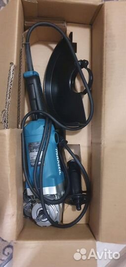 Шлифовальная машина makita