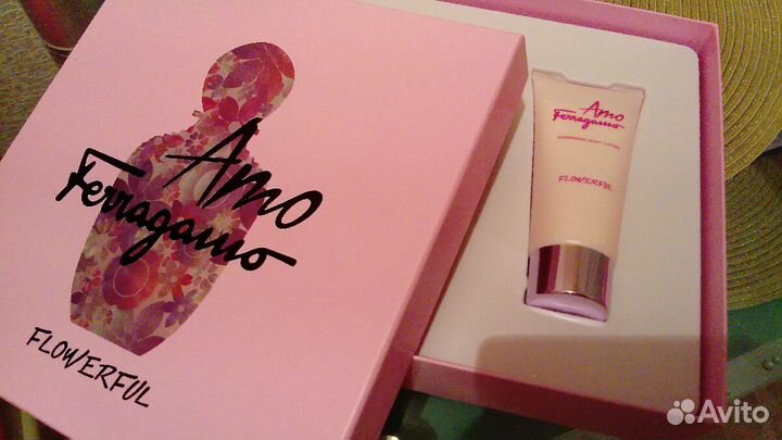 Мерцающий лосьон для тела Salvador Ferragamo