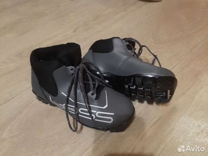 Лыжные ботинки р.31