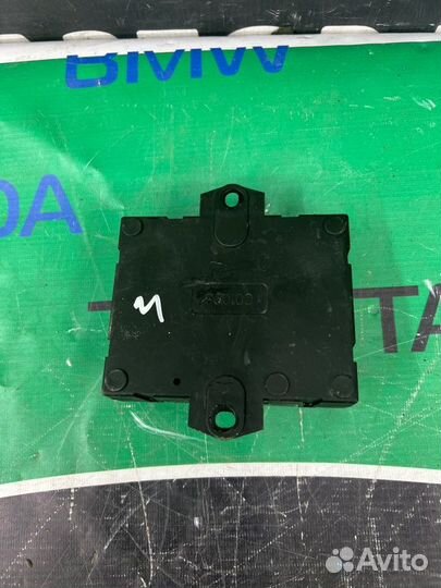 Блок управления крышкой багажника Kia Carnival 3