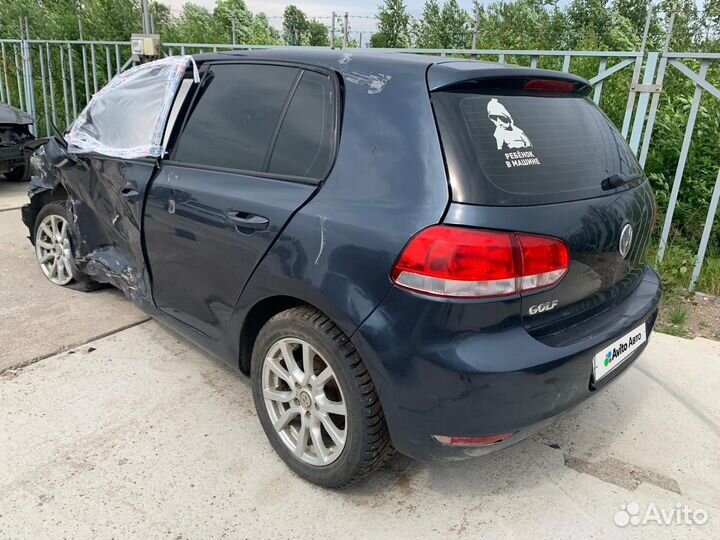 Volkswagen Golf 1.6 МТ, 2012, битый, 250 000 км