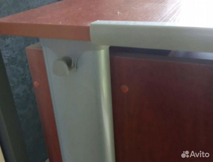 Письменный стол