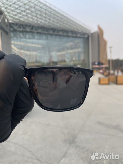 Солнцезащитные очки ray ban