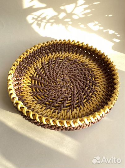 Плетеный поднос