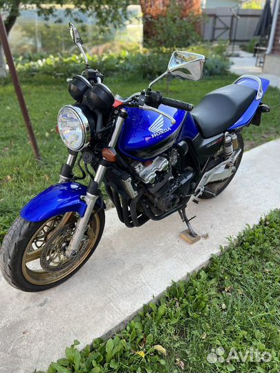 Honda cb 400 vtec3