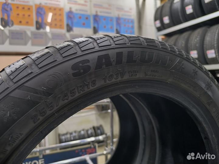 Sailun Ice Blazer Alpine Evo 255/45 R18
