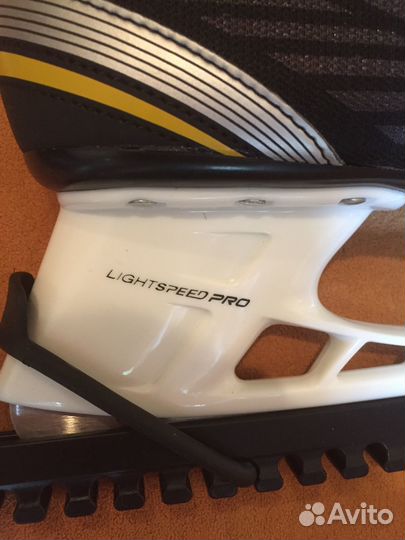 Хоккейные коньки Bauer supreme PRO размер 11