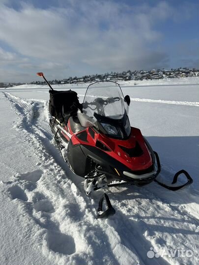 Ski-doo expedition swt 900 ace
