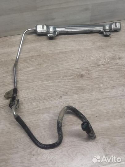 Топливная рейка Toyota Corolla E18