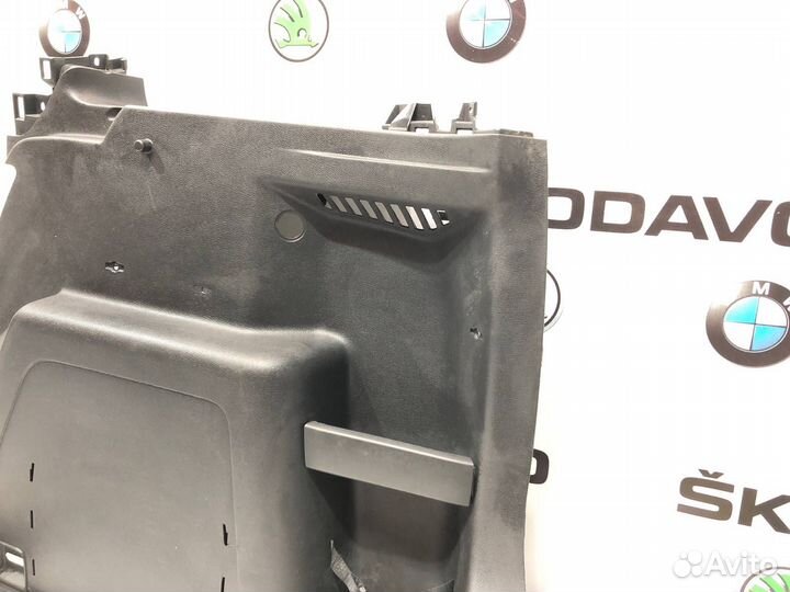 Обшивка багажника задняя правая Skoda Yeti 5L 2012