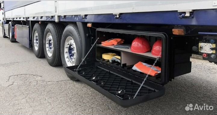 Инструментальный ящик пластиковый с замками