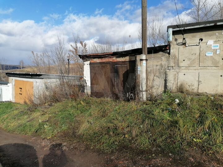 Гараж, > 30 м²