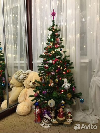 Большой плюшевый медведь, игрушки