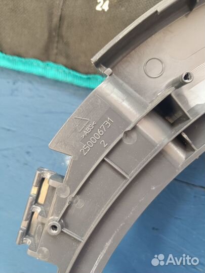 Наружное обрамление люка Ariston 250006731