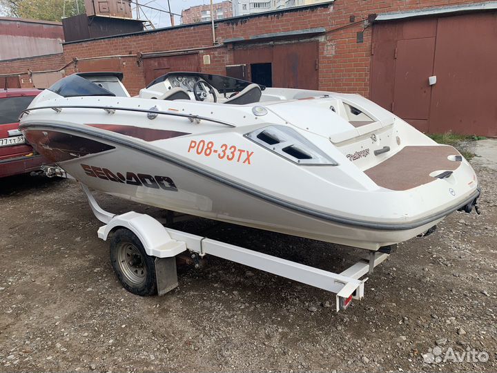 Катер BRP Sea-Doo Challenger 180