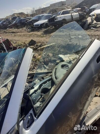 Левое стекло Toyota Celica