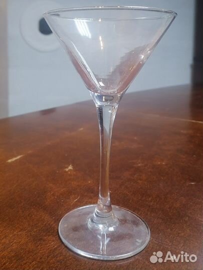 Бокалы под мартини
